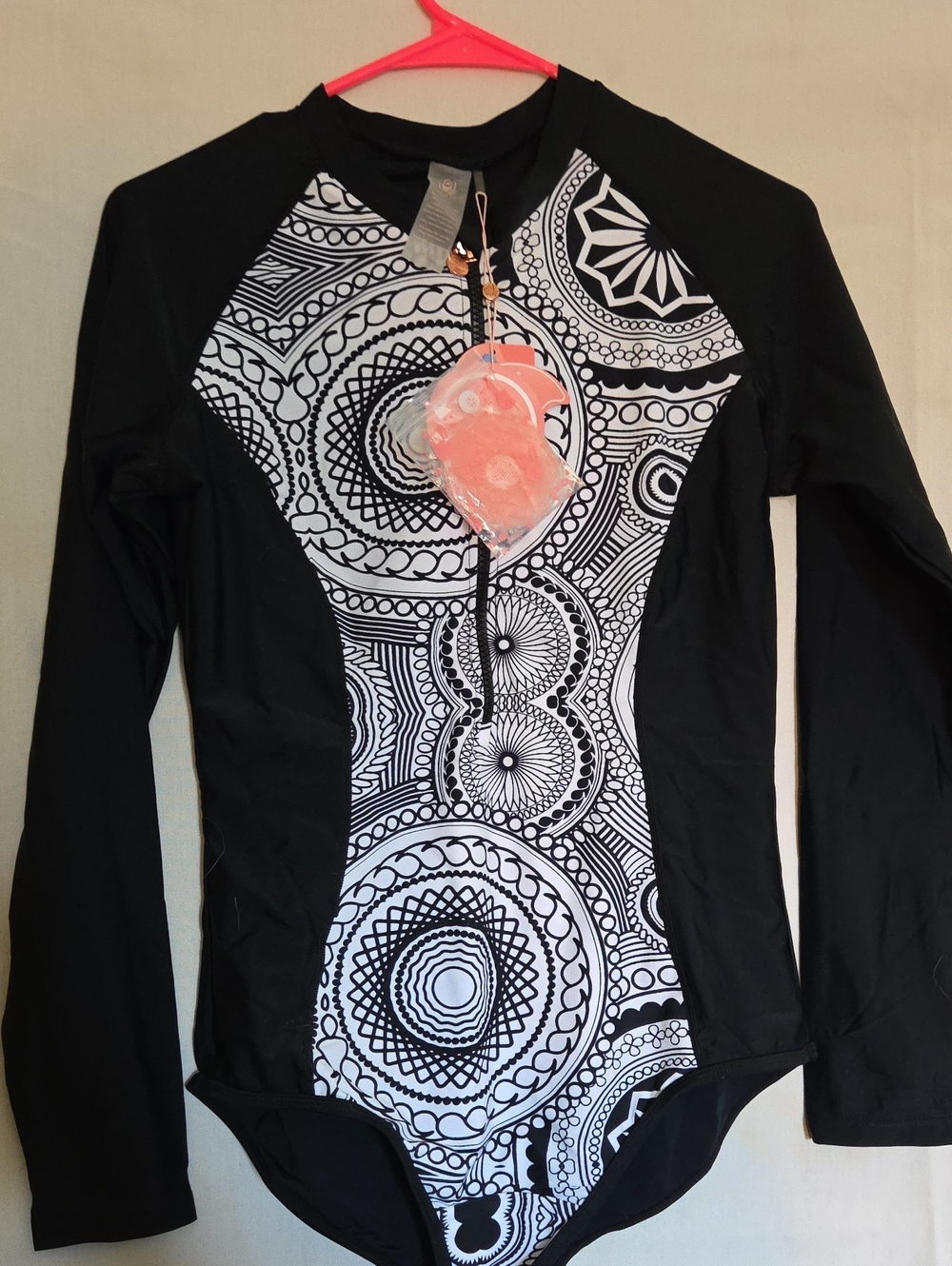 Black & White Long-Sleeve Swim Top - Women Rashguard